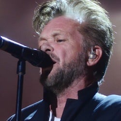 [Image: mellencamp-john-popsinger-large.jpg]