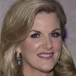 [Image: yearwood-trisha-large.jpg]