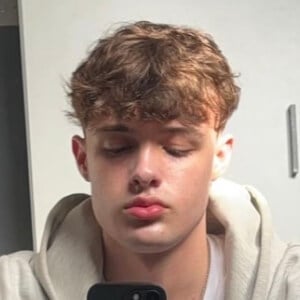 Bailey Lewis Profile Picture