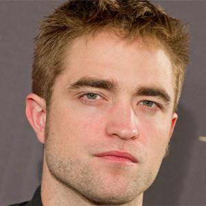 Robert Pattinson - Age, Bio, Birthday, Family, Net Worth