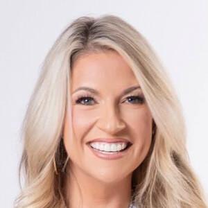 Kristen Schroder - Age, Family, Bio | Famous Birthdays