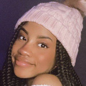 smolkayy - Age, Family, Bio | Famous Birthdays