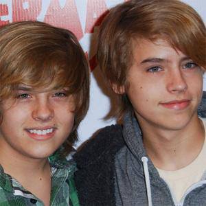 Dylan Sprouse - Bio, Facts, Family | Famous Birthdays