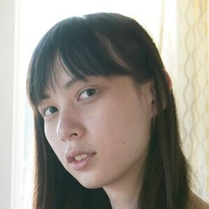 Alisa Chung Headshot 4 of 6