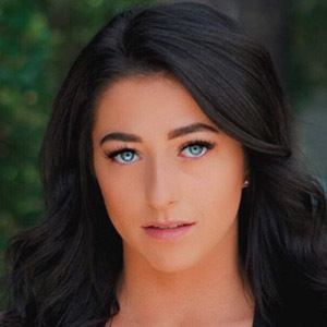 Britt Hertz - Bio, Family, Trivia | Famous Birthdays