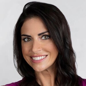 Jenny Dell Headshot 2 of 6