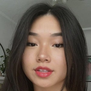 Julia Huynh - Age, Family, Bio | Famous Birthdays