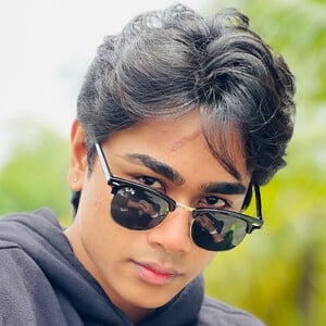 Kartikey Malviya Headshot 5 of 12