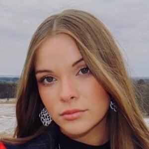 Kenzie Bush - Age, Family, Bio | Famous Birthdays