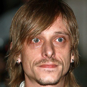 Mackenzie Crook - Bio, Facts, Family | Famous Birthdays