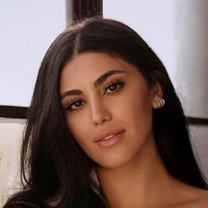 Mandana Zarghami Headshot 6 of 8