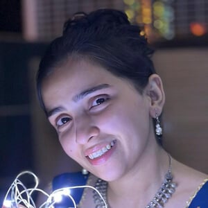 Rakshita Singh - Age, Family, Bio | Famous Birthdays