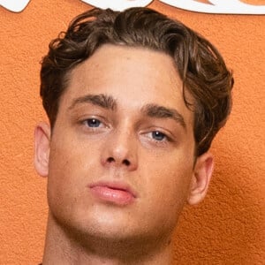 Roan Mountains - Age, Family, Bio | Famous Birthdays