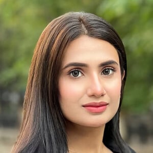 Sidra Mehran Headshot 4 of 6