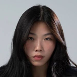 Sophia Kao Headshot 2 of 6