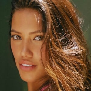 Valentina Rueda Headshot 2 of 8