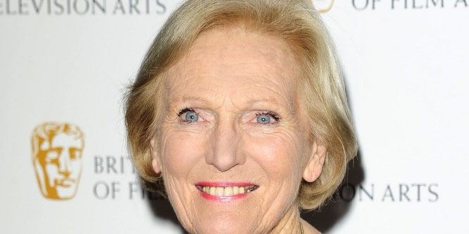 Mary Berry - Age, Family, Bio | Famous Birthdays