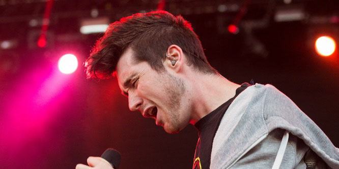 Dan Smith (Rock Singer) - Age, Family, Bio | Famous Birthdays