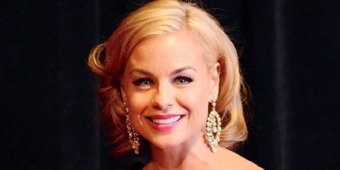 Jessica Collins - Age, Family, Bio | Famous Birthdays