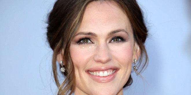 Jennifer Garner - Age, Family, Bio | Famous Birthdays