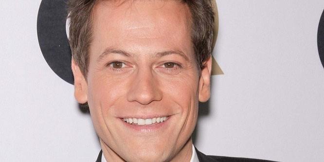 Ioan Gruffudd - Age, Family, Bio | Famous Birthdays