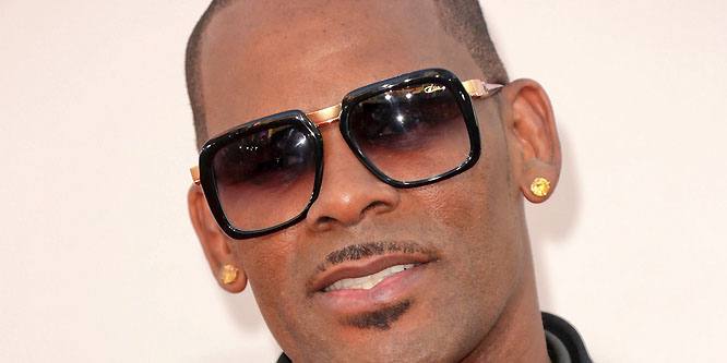 R. Kelly - Age, Family, Bio | Famous Birthdays