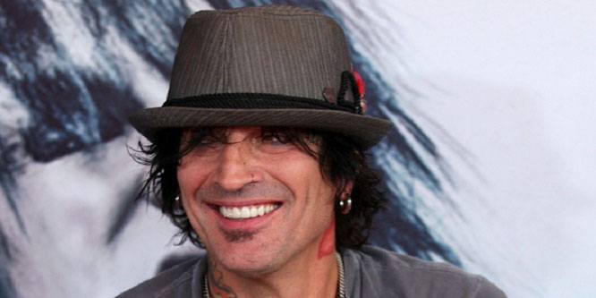 Tommy Lee - Age, Family, Bio | Famous Birthdays