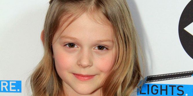 Emily Alyn Lind - Age, Family, Bio | Famous Birthdays