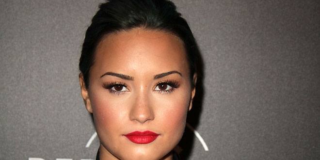 Demi Lovato - Age, Family, Bio | Famous Birthdays