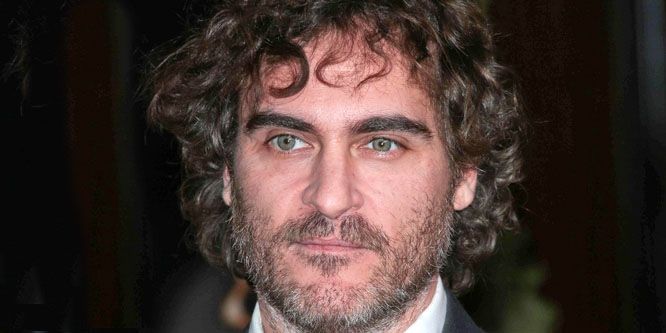 Joaquin Phoenix - Age, Family, Bio | Famous Birthdays