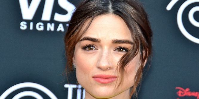 Crystal Reed - Age, Family, Bio | Famous Birthdays