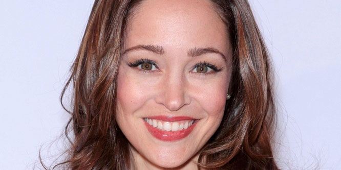 Autumn Reeser - Âge, Famille, Biographie | Famous Birthdays