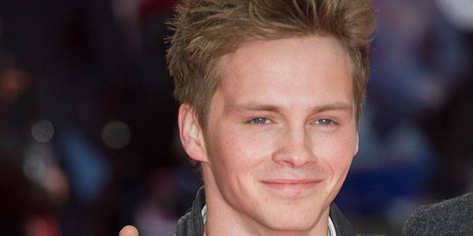 Sam Strike - Age, Family, Bio | Famous Birthdays