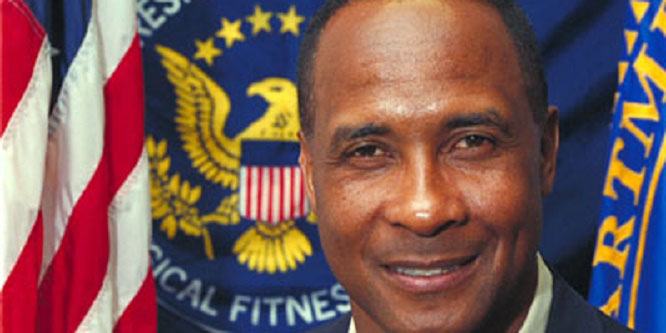 Lynn Swann - Age, Family, Bio | Famous Birthdays