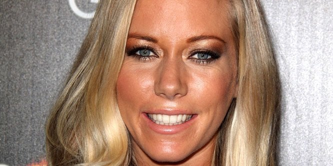 Kendra Wilkinson - Age, Family, Bio | Famous Birthdays