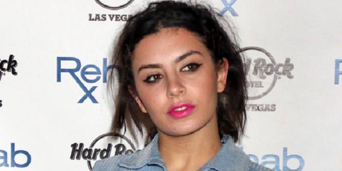 Charli xcx - Age, Family, Bio | Famous Birthdays